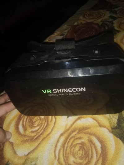 VR Box With Remote - 3D Virtual Glasses - Good Condition
