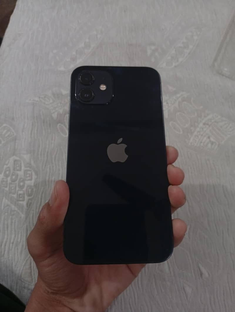 Apple iPhone 12 7
