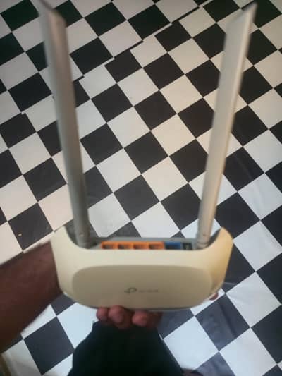 TP-Link TL-WR840N WiFi Router for Sale