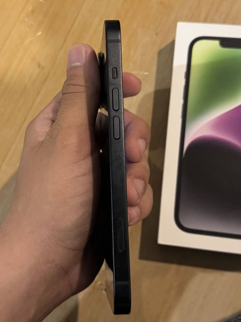 Apple iPhone 14 3