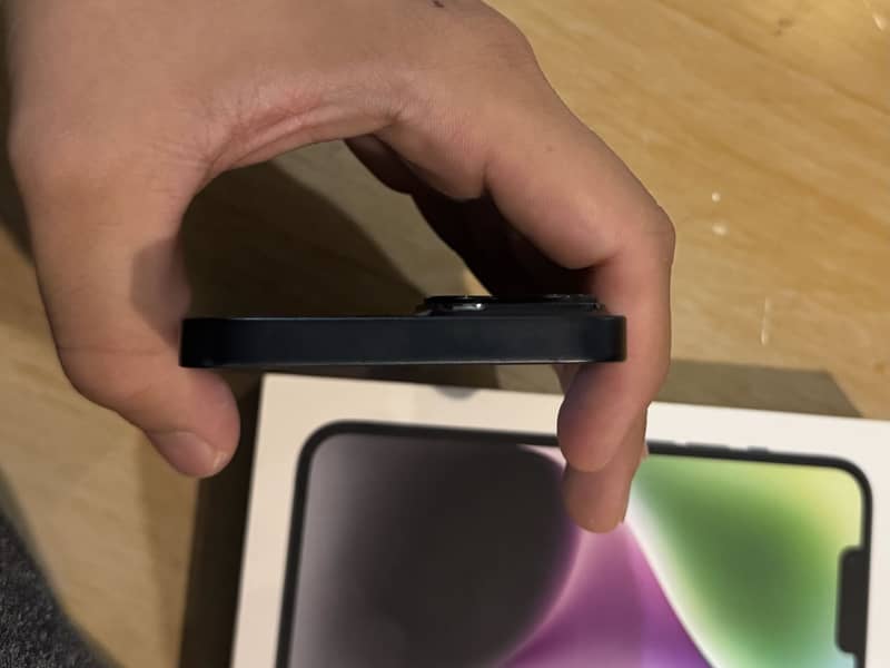 Apple iPhone 14 4