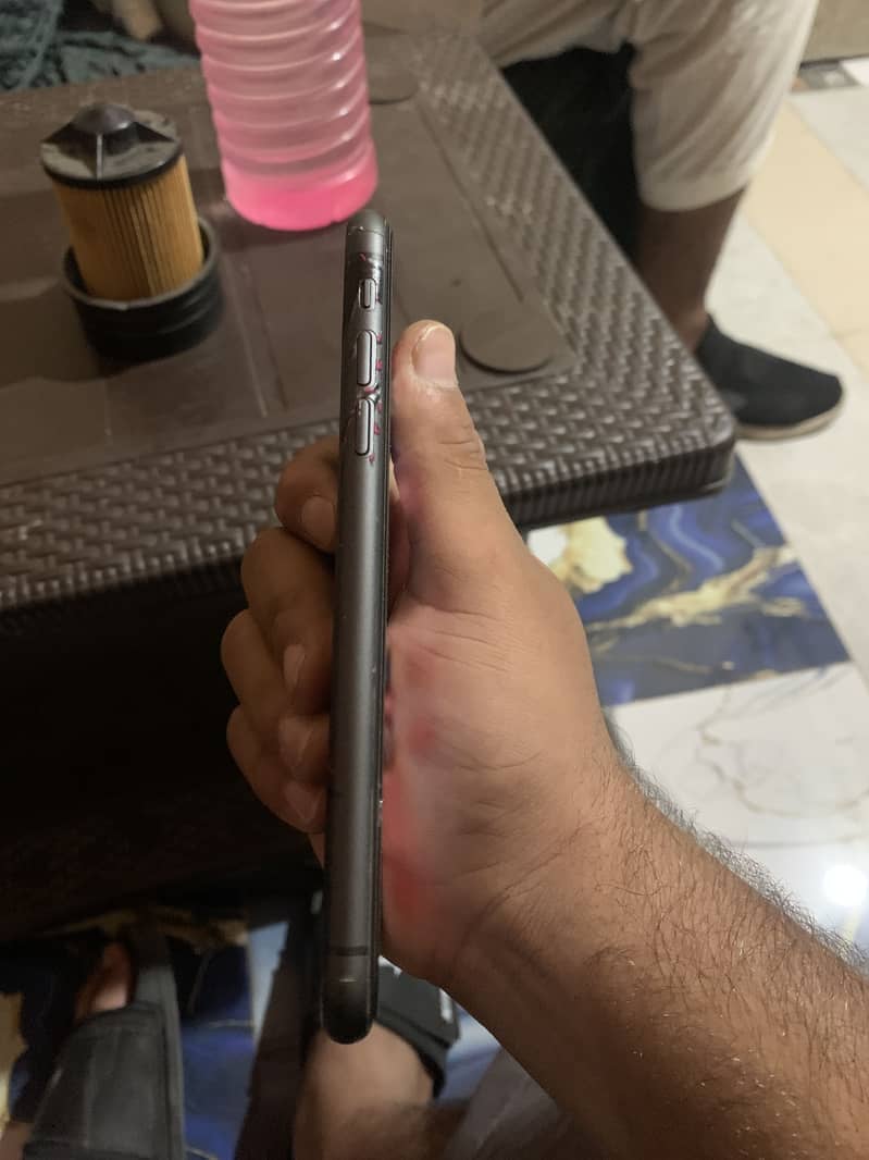 Apple iPhone 11 5