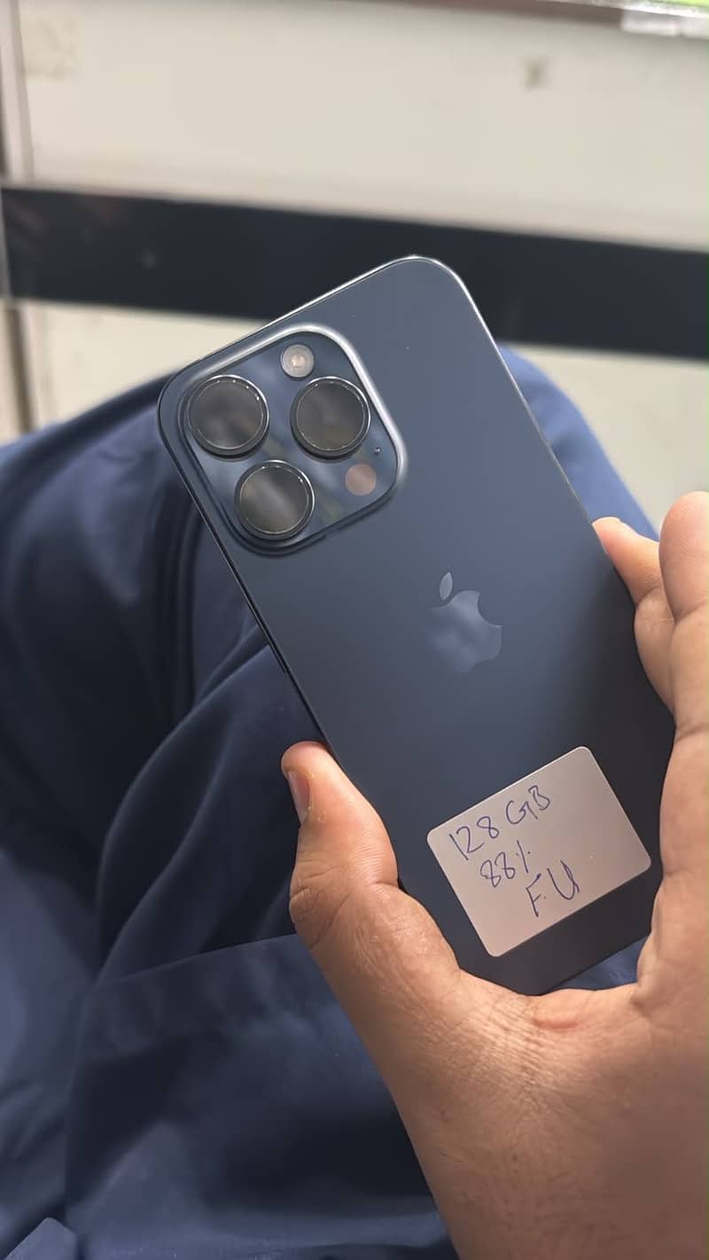 Apple iPhone 15 Pro 0