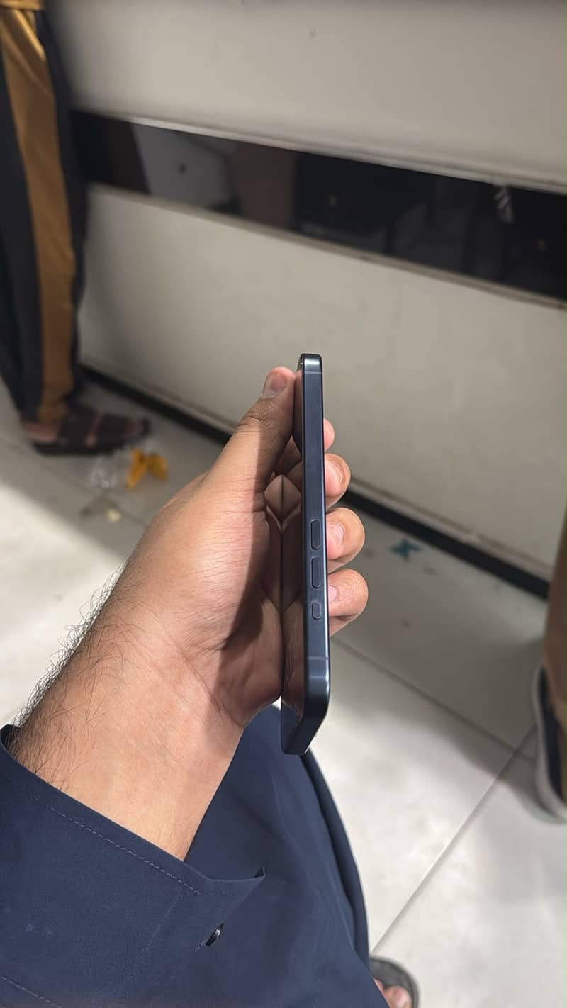 Apple iPhone 15 Pro 1