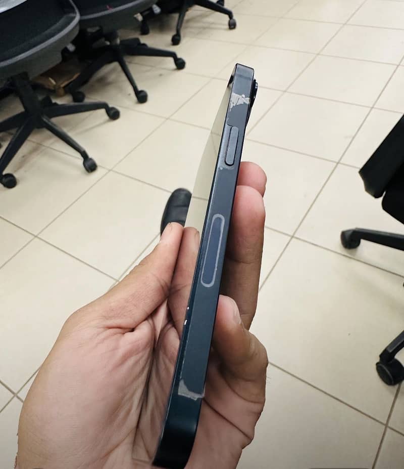 iPhone 14 JV 1