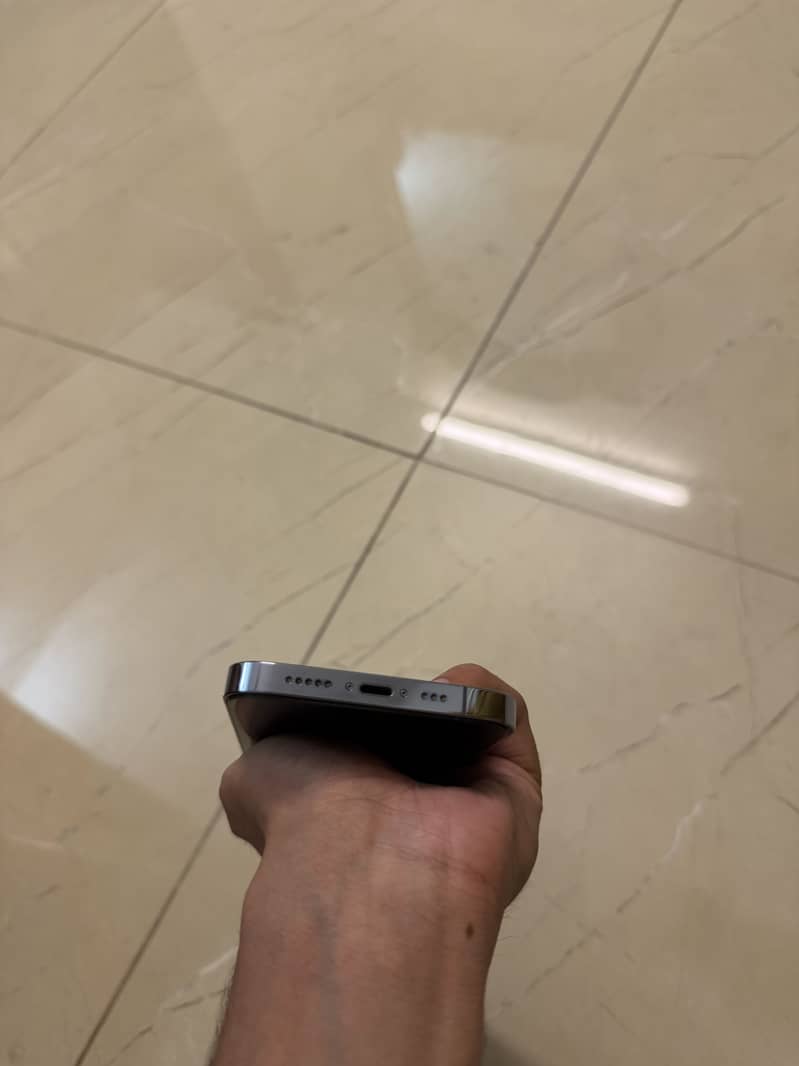 Apple iPhone 13 Pro 2