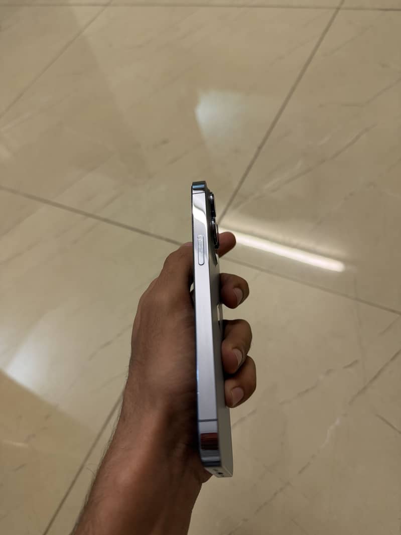 Apple iPhone 13 Pro 3