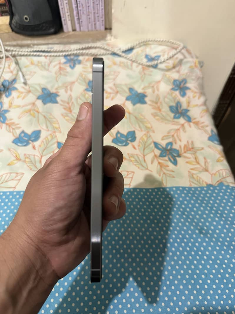 Samsung Mobile A56 4