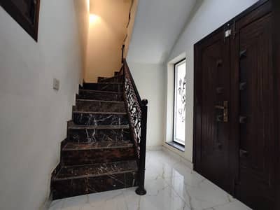 10 Marla Upper Portion Available For Rent In Bahria Town Lahore