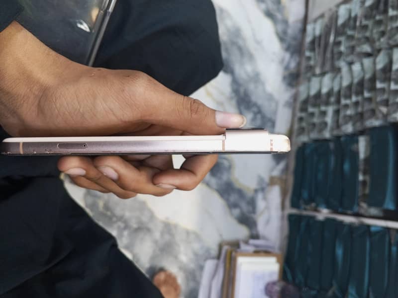 Google Pixel 8 2