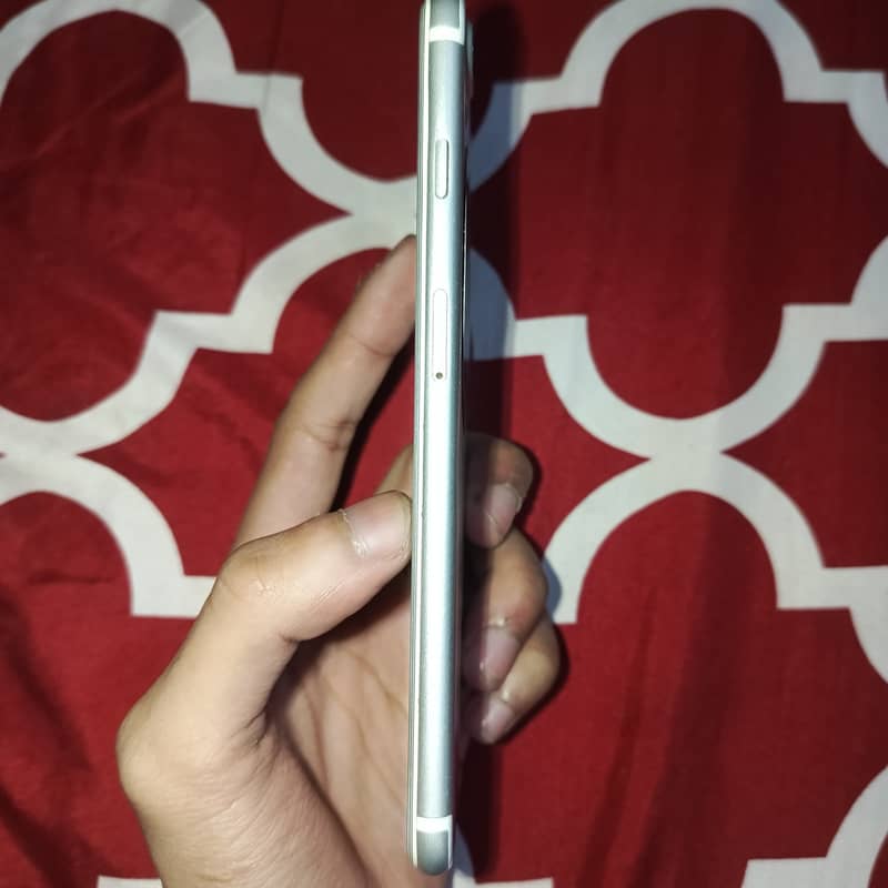 Apple iPhone 7 Plus 1
