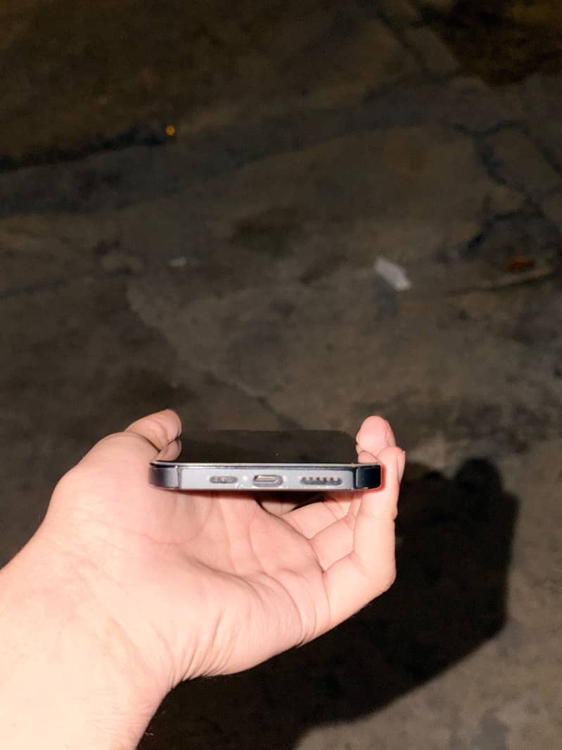 Apple iPhone 14 Pro Max 1