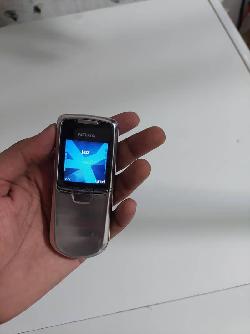 Nokia 8800 Sirocco 3