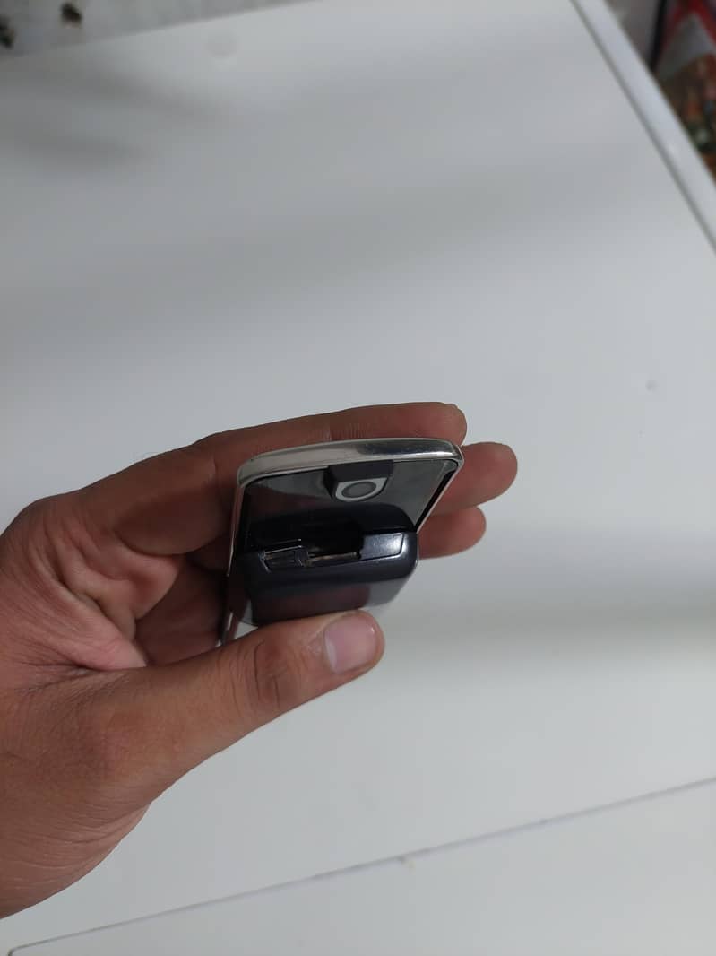 Nokia 8800 Sirocco 4