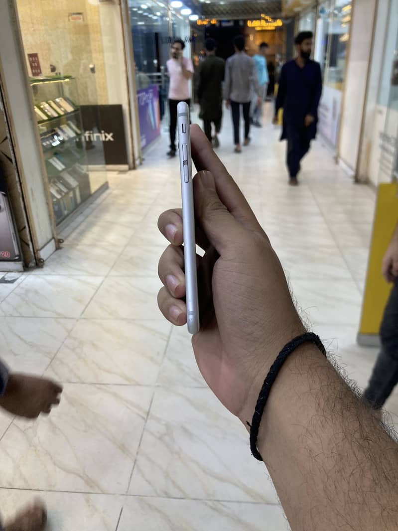 Apple iPhone 6 2