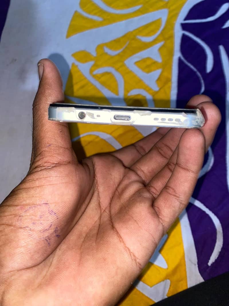 Realme C71 3