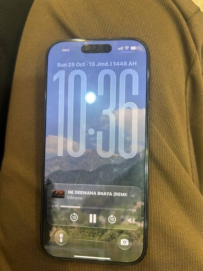 Apple iPhone 16 Pro 4