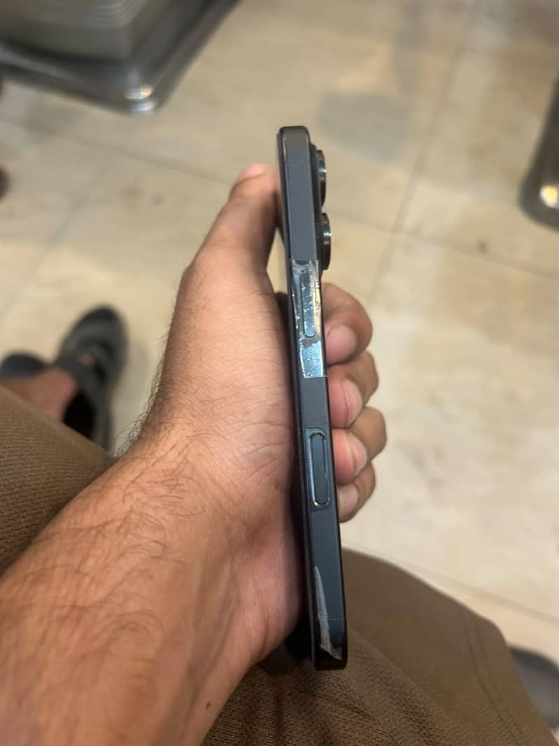 Apple iPhone 16 Pro 5