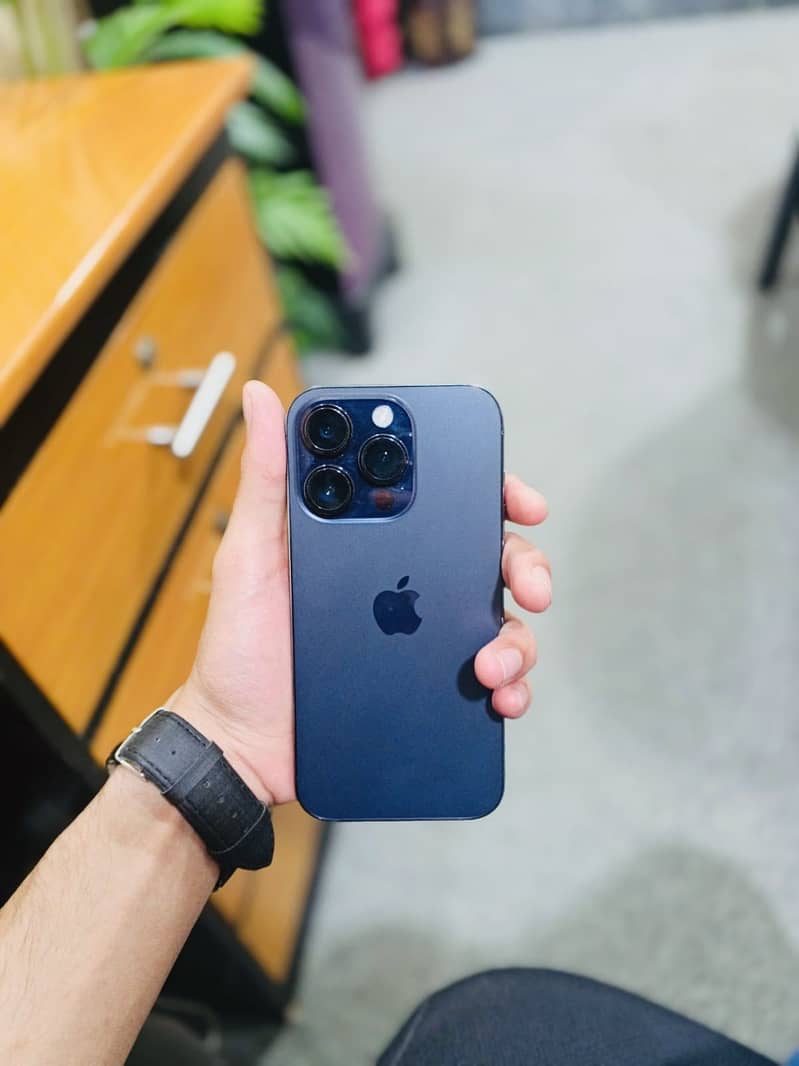 Apple iPhone 14 Pro 2