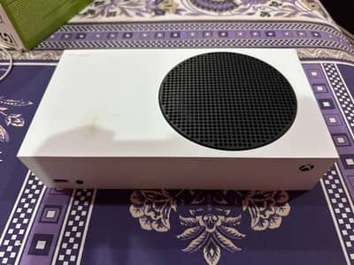 Xbox Series S (512GB / Digital Edition) – 10/10 Condition & Sealed