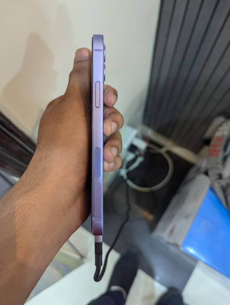 Apple iPhone 12 1