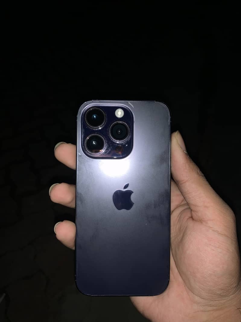Apple iPhone 14 Pro 0