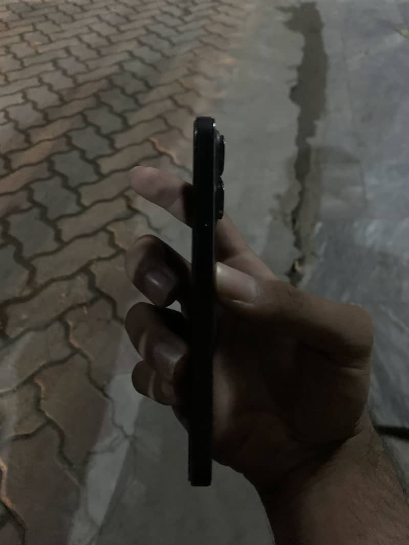 Apple iPhone 14 Pro 1