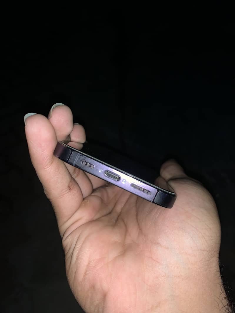 Apple iPhone 14 Pro 2