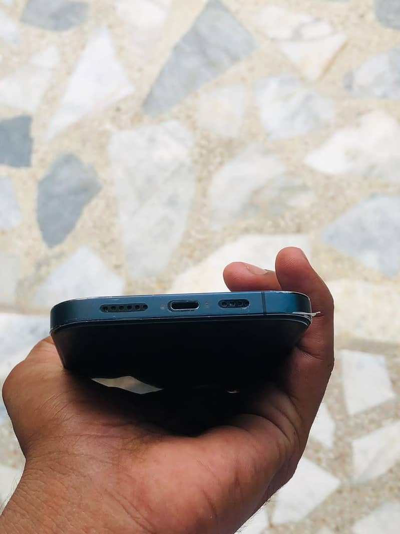 Apple iPhone 12 Pro Max 3