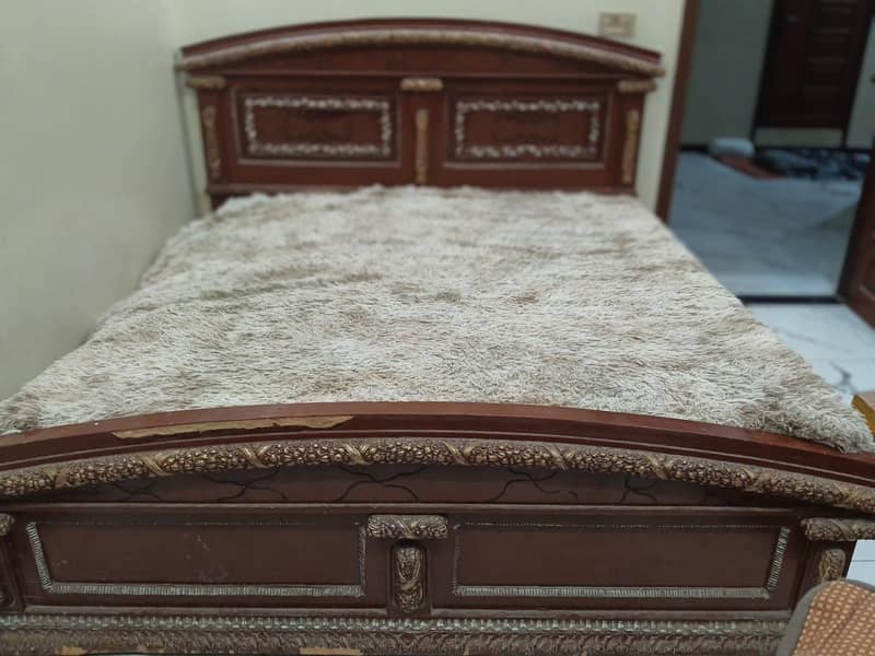 Used King size Bed 0