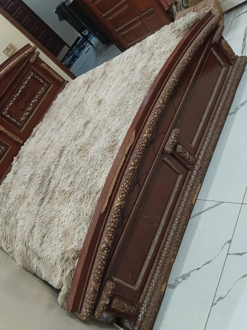 Used King size Bed 4