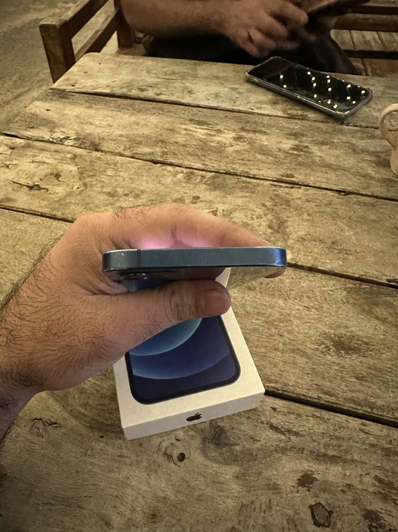 Apple iPhone 12 5