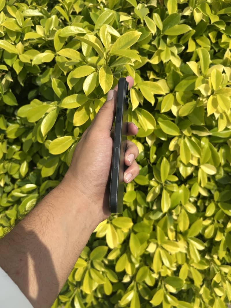 Apple iPhone 15 plus 1