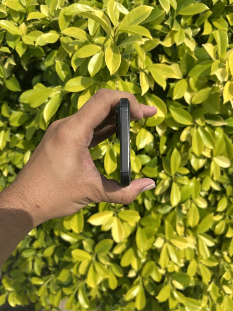 Apple iPhone 15 plus 7