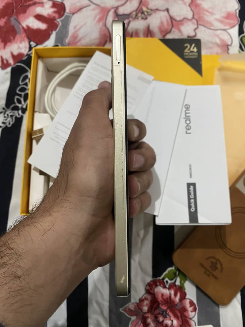 Realme C61 5
