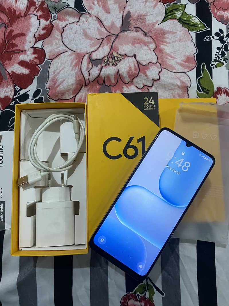 Realme C61 8
