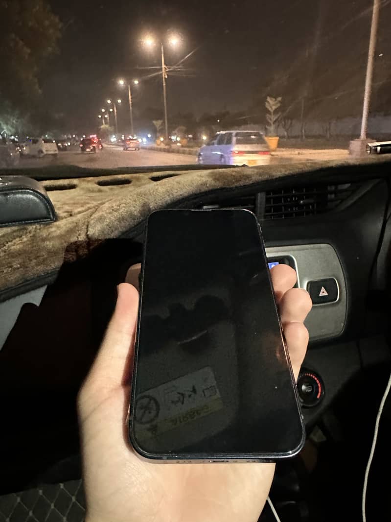 Apple iPhone 13 3