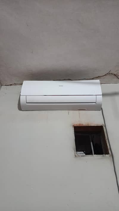 Haier DC inverter Only 1 month used like new