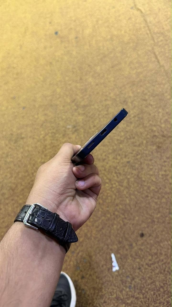 Samsung Mobile A06 4