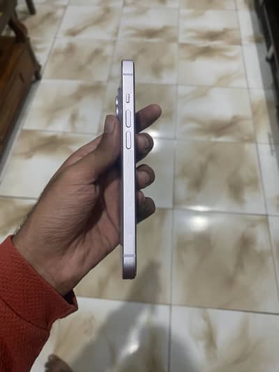Apple iPhone 14