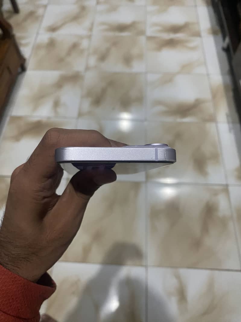 Apple iPhone 14 2