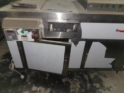Fryer and hot plate