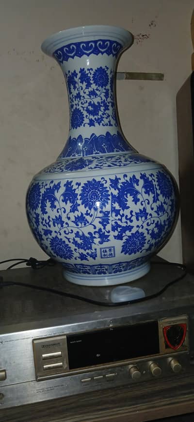 vase new not ised brand new imported vase 2ft