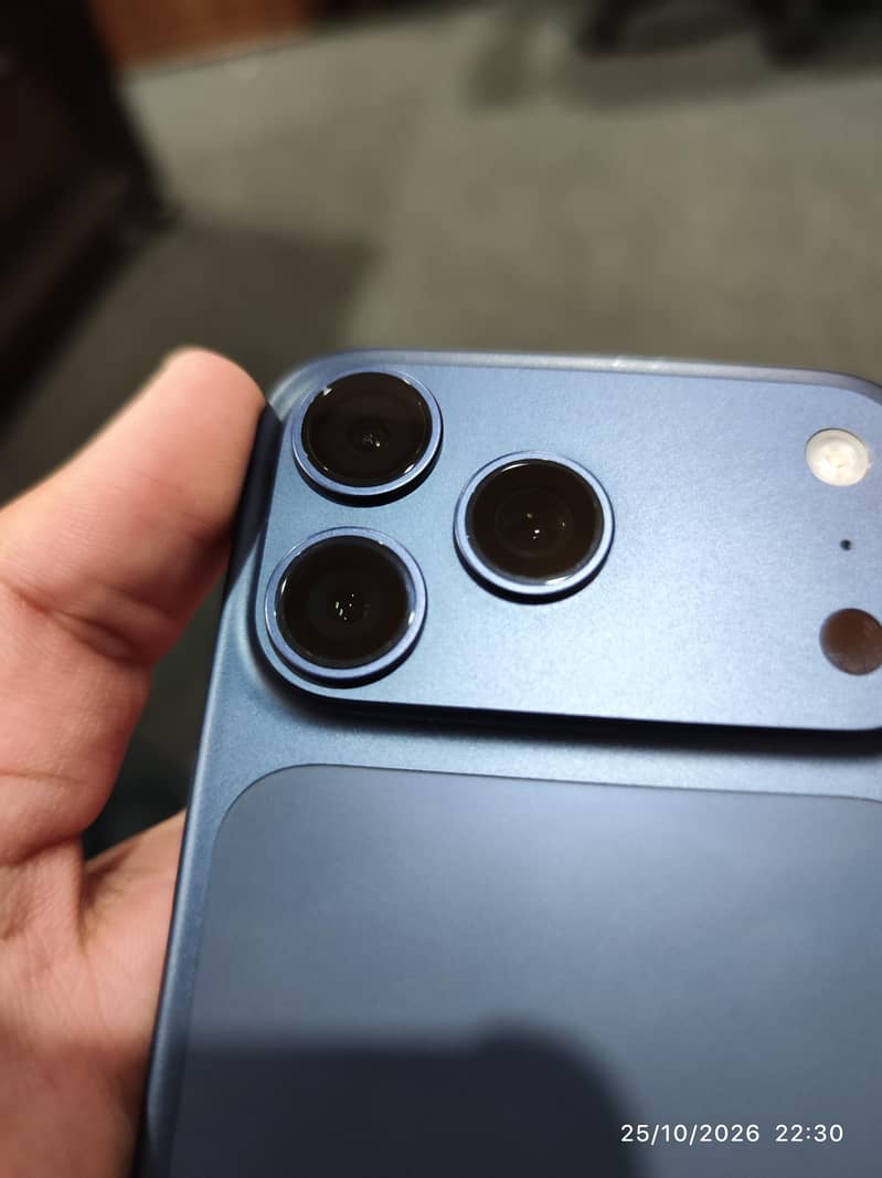 Apple iPhone 17 Pro Max 8