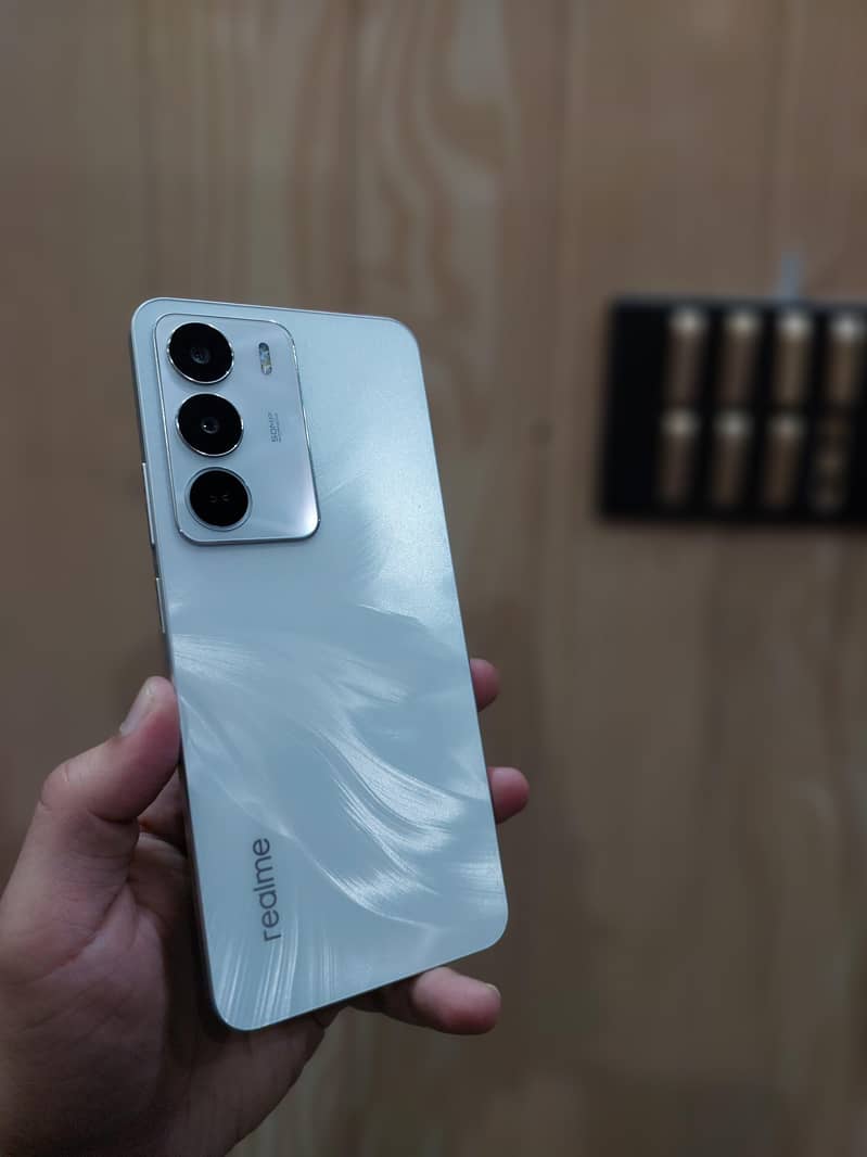 Realme C71 1