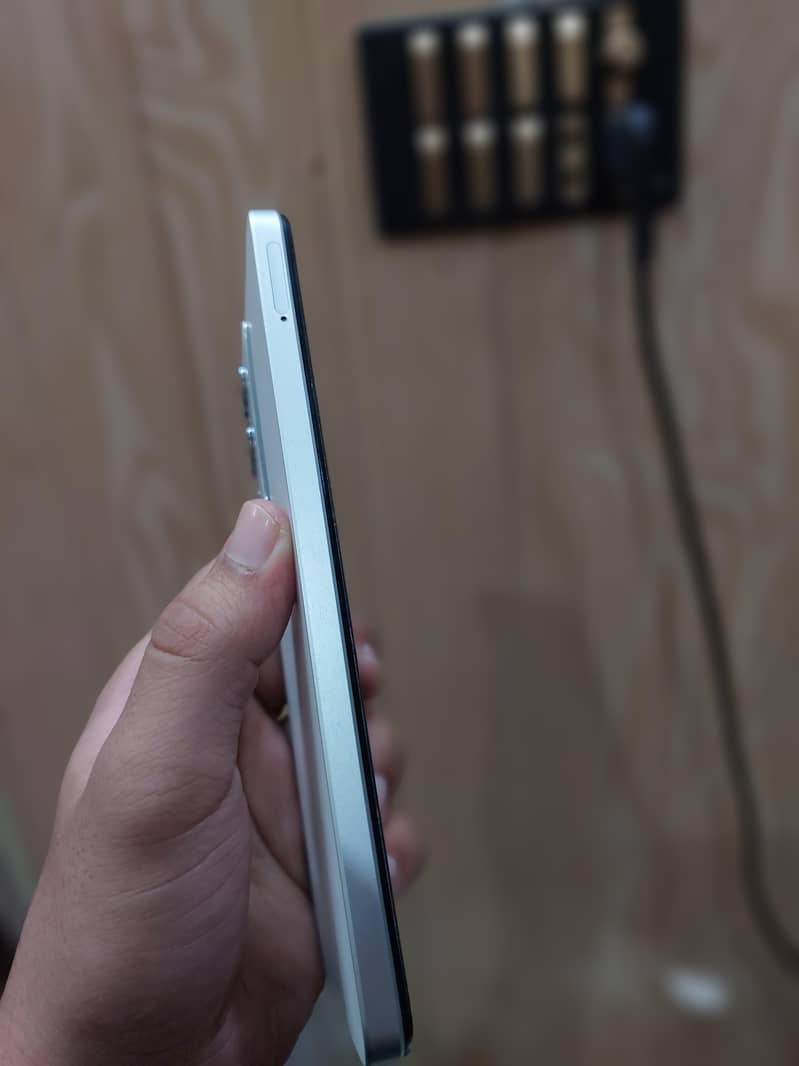 Realme C71 3