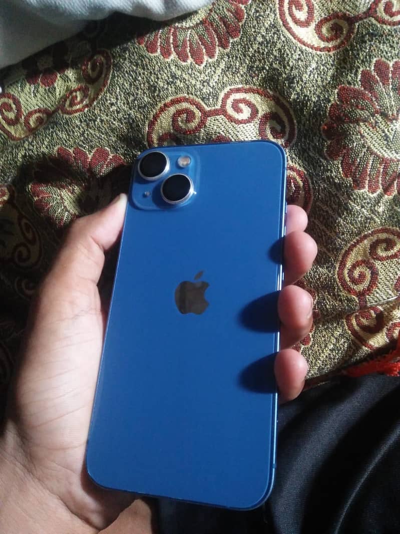 Apple iPhone 13 0
