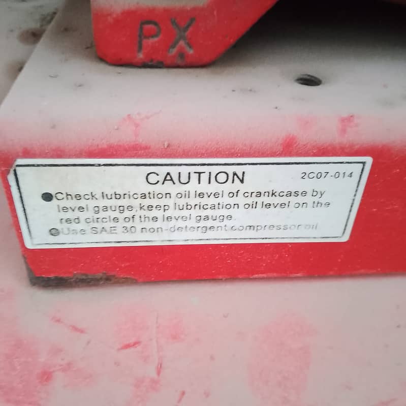Fountain Air compressor 4