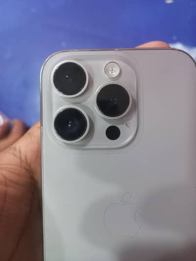 Apple iPhone 15 Pro