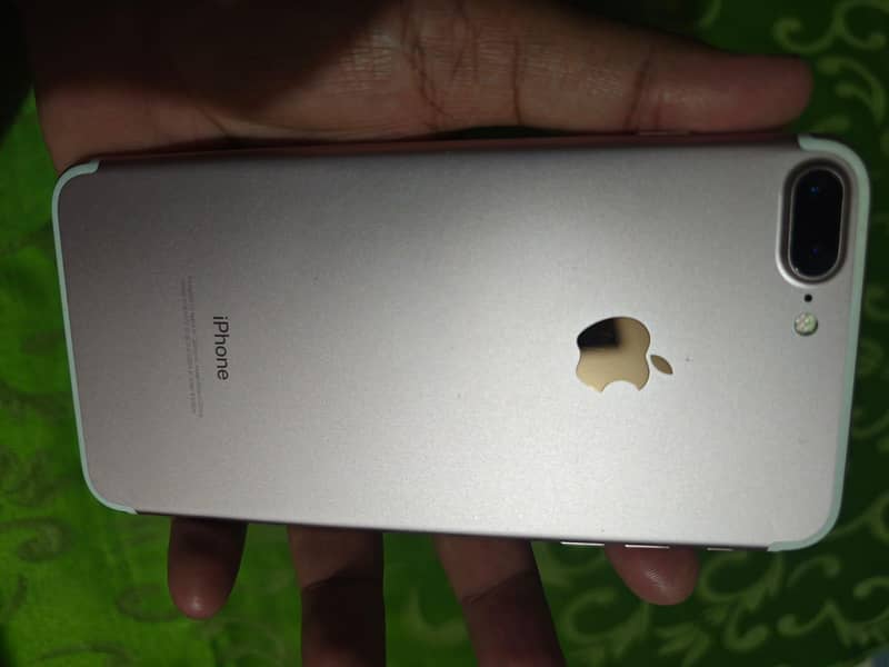 Apple iPhone 7 Plus 1